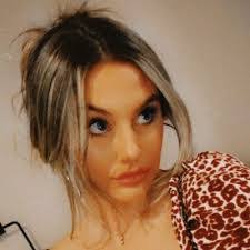 Abby Etheridge's Instagram, Twitter & Facebook