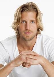 Matt Barr's Instagram, Twitter & Facebook