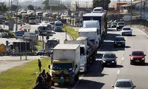 Com pandemia, greve dos caminhoneiros pode ser mais complexa do que a de 2018 paralisação pode afetar distribuição de vacinas e transporte de cargas para exportação e comprometer ainda mais a renda das famílias. Greve Dos Caminhoneiros Divide Opinioes Em Santa Catarina Nd