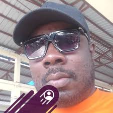 Bouki ak timalis Depi li fè 1h PM sou radio Venus 104.3 fm. Bay non yon  komanditè ou sonje?