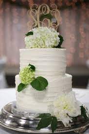 Love This Natural Cake Topper With White Hydrangea Simple But Elegant Have You Ord Wedding Cake Hydrangea Wedding Cake Decorations Wedding Cake Fresh Flowers