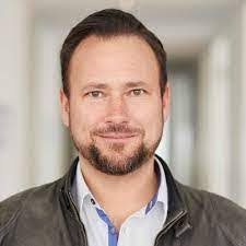 Daniel Paas's Instagram, Twitter & Facebook