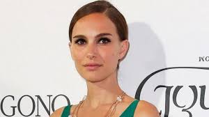 Julia fiona roberts (born october 28, 1967) is an american actress and producer. Natalie Portman Buys Usd 6 5 Mn Luxury Mansion In Hills Of Santa Barbara