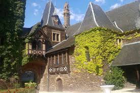 Das ehrwürdige wahrzeichen der romantischen moselstadt cochem lohnt immer einen besuch. Reichsburg Cochem Hotel Zehnthof In Cochem An Der Mosel