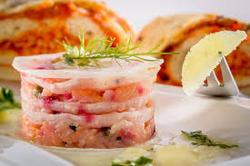 Lachstatar Auf Rettich Carpaccio Rezept Lebensmittel Essen Lachstatar Rettich