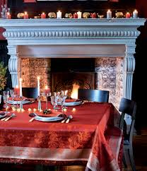 Nappe Bordeaux Chant De Noel 100 Coton 220 G M Traitement Antitaches Garnier Thiebault Garnierthiebaut Chants De Noel Nappe Noel