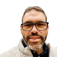 Richard Knudson's Instagram, Twitter & Facebook