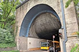 Sanierung und renovierung, fliesen handel, fliesenleger und plattenleger, fußbodenlegereien und fußbodenhandel in stuttgart. Wagenburgtunnel In Stuttgart Ost Die Tage Der Alten Fliesen Sind Gezahlt Stuttgart Ost Stuttgarter Zeitung