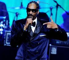 Você também pode coletar listas de reprodução e baixar as músicas que desejar quando quiser. Snoop Dogg Letras Com 457 Canciones