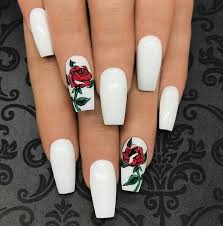 Buscamos técnica de uñas, con experiencia en uñas esculpidas,permanentes,pedicura, decoración a mano alzada, y depilación con hilo (indispensable) con buen manejo con el torno, en uñas acrílicas con tip,esculpidas, encapsuladas,manicura,pedicura,esmaltado permanente,diseños a mano alzada. Escritosmarialuisa Disenos Unas Esculpidas Blancas Decoracion De Unas Degradado Deko Unas Moda En Tus Unas Somos Especialistas En Unas Esculpidas
