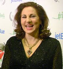 Kathy Najimy — Wikipédia