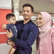 Fattah menjelaskan beliau dan neelofa tidak mempunyai sebarang hubungan istimewa dan kemesraan yang mereka pamerkan hanya sekadar anda sudah dengar sendiri bukan penjelasan penuh daripada fattah amin? Kisah Percintaan Dengan Fattah Amin Neelofa Beri Amaran Iluminasi