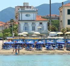 La spiaggia di vada è infatti tra le più suggestive dei litorali toscani: Villa Piani Residence Mare In Toscana Direttamente Sulla Spiaggia