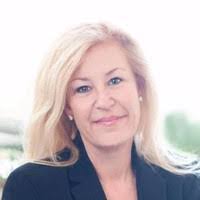 Lori Saucier's Instagram, Twitter & Facebook