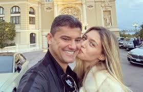 Laura dincă a renunțat la facultate. Pngdefayhovovm
