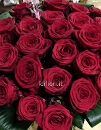 Visualizza altre idee su pittura ad acquerello, acquerello, idee acquerello. Bouquet Di Rose Rosse Confezionato Fiori A Minerbio Acquisto Invio E Consegna Fiori E Piante A Domicilio A Minerbio