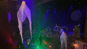 مشاهدة وتحميل مسرحية البيت المسكون 3 كامل مجانا باعلي جودة بدون تقطيع حصريا على انجوي تيوب. Haunted House Promises Ghouls And Goblins Will Socially Distance Cbc News
