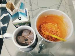 Tiga jenis maggi pedas giler suatu ketika dahulu tersebar di seluruh media sosial mengenai ramen pedas yang mampu mengubah manusia biasa kepada hulk adanya. Dinner Maggi Pedas Giler Tomyam Goodday Chocolate Food Dinner Pedas