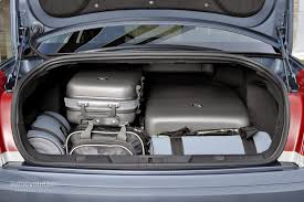 La durée d'allumage varie, suivant le contexte : Citroen C4 Sedan 2007 2008 2009 2010 2011 2012 Caracteristiques Et Photos Autoevolution En Francais