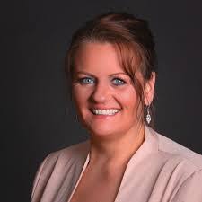 Darlene Kuznik's Instagram, Twitter & Facebook