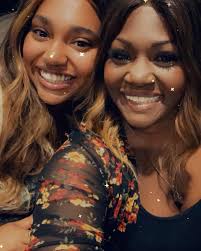 Nina Hall (@lajoletsalon) • Instagram photos and videos