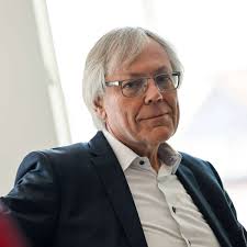 Aus Herr wird Frau Schulte: Geschäftsführer in Hanau outet sich als trans