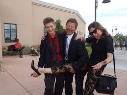 Steve zahn was born in marshall, minnesota, to zelda, who worked at a ymca, and carleton edward zahn, a lutheran pastor at peace lutheran. Who Is Steve Zahn Dating Steve Zahn Girlfriend Wife