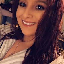 Haley Dorris 🌻 (@ItsHaleyXo)