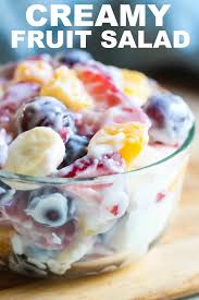Frischer Fruchtsalat Mit Cremigem Joghurt Six Sisters 39 Stuff In 2020 Obstsalat Rezepte Rezepte Mit Obst Bester Obstsalat