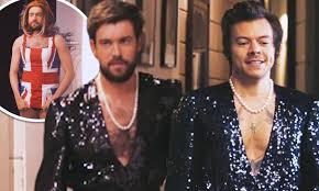 Brits Jack Whitehall Copies Harry Styles And Ginger Spice Daily Mail Online