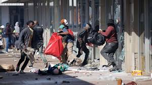 The corrupt south african government (captured by their nwo puppet masters) give police instruction to shut down a busy grocer while the rest of south africa burns. Hatyknygrrofhm