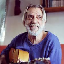 Tarde de música, canciones y vino en la voz de Luis Pastor este jueves en  el Auditorio Municipal