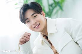 Henry To Do It Alone In His First Local Solo Fan Meeting