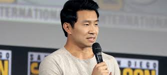 He's what the kids call fine as five fridays. you may have already heard of simu, super talented actor, hottest canadian in existence, and newest marvel movie star liu. Historia Y Biografia De Simu Liu