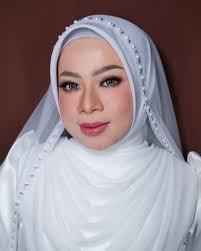 Intan Novariana (@intannovariana) • Instagram photos and videos