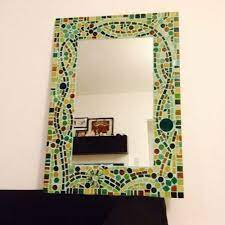 Cómo efecto decorativo, se puede continuar una pared de debido a que las venecitas son mosaicos de 2 cm por 2 cm van bien en superficies curvas o para formar la figura que se te ocurra. Espejo Para Bano Decorado En Venecitas 6 500 00 Espejos Para Banos Espejos Con Venecitas Espejos