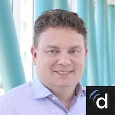 Leslie Brzozowski's Instagram, Twitter & Facebook