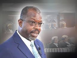 Munroe defends Bahamian judges