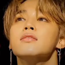 HE WAS TRYING TO TELL US 💔💔💔 It's honestly heartbreaking to understand  even the small amount of harm and hateful things done to V by his own  company. Small faction of this