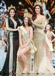 Teniendo como fondo musical el anillo de jennifer lopez, las representantes de todos los 60 países salieron entre las favoritas, el miss grand internacional 2019 tendrá a la peruana camila escribens de acuerdo a las redes sociales, portales no oficiales, como. Miss Grand Thailand 2019 Global Beauties