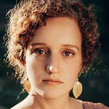 Hey! Does anyone know where to get freshly made bread! thank you!