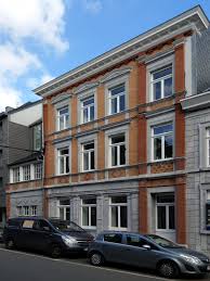 Eupen liegt im norden ostbelgiens und gilt als hauptstadt der deutschsprachigen gemeinschaft belgiens. Datei Haus Paveestrasse 10 Eupen 1 Jpg Wikipedia