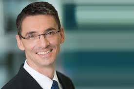 Finden sie mit hilfe der liste filialen der deutsche bank in ihrem land. Das Ist Die Neue Fuhrungsriege Der Deutschen Bank Unternehmen 08 07 2019 Fonds Professionell