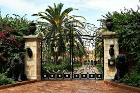 Front Gates To The Mansion Front Gates Gate Design Entrance Gates