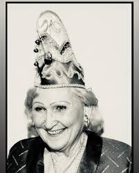 Wir mussten heute Abschied nehmen von unserer ‚Grand Dame' der  Philippsburger Fasenacht, der Trägerin des Goldenen Löwen und des  Prinzengemahlinnenordens, Ingrid Fuhs. Bis zum Schluss war sie, so wie es  ihr möglich