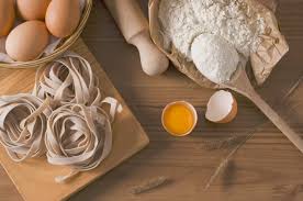 Si preferisce sempre evitare di buttare il cibo, allora perché non riutilizzare gli albumi?se si stanno preparando dei biscotti Albumi Avanzati Come Utilizzarli Azzerando Gli Sprechi Risparmiare In Famiglia