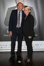 Pour lyon on paikassa lyon hôtel de ville. Gerard Collomb Zoom Sur Sa Relation Avec Sa Femme Qui A 30 Ans De Moins Que Lui