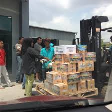 Di malaysia, kurma yang paling popular adalah dari jenama yusuf taiyoob. Photos At Yusuf Taiyoob Sdn Bhd Kota Damansara Branch 9 Tips From 182 Visitors