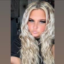 Can anyone recommend me a venue for a christening. ￼