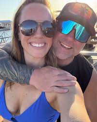 A couple days ago, I got invited to a Facebook group called “Scottsdale  Active 40+ Singles” Safe to say, I'm not joining the group. 😉 Hard  (re)Launch with my love @michael_murosky 😍❤️